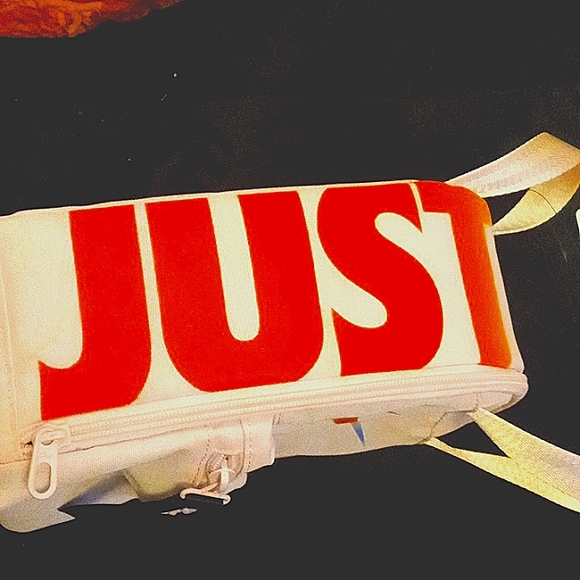 Lunchbox - Picture 4 of 9